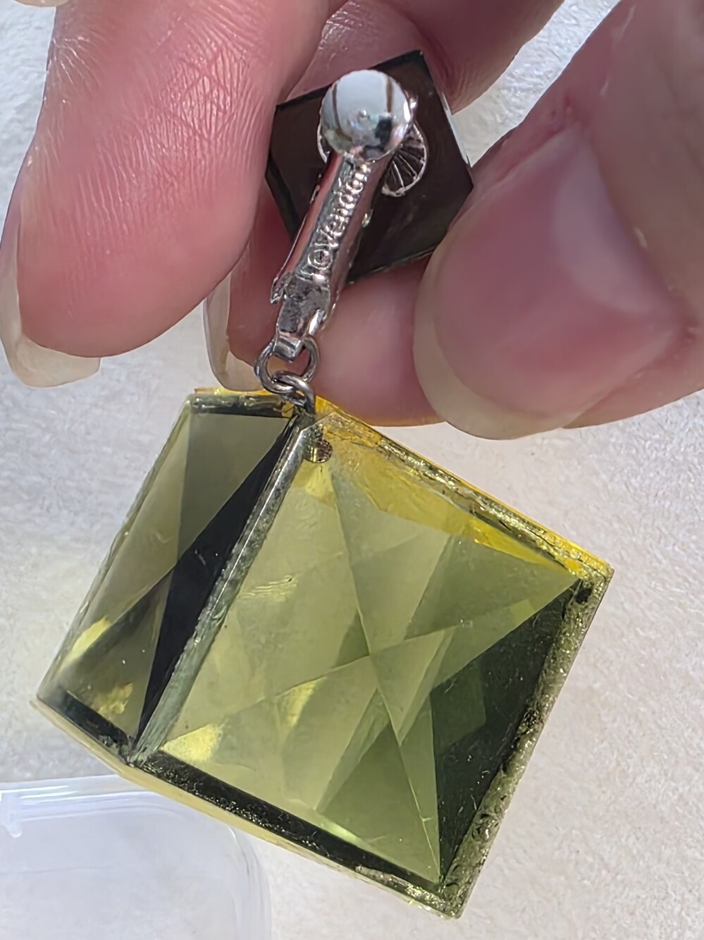 Rare Vendome Lime Green Cube Dangle Earrings Lucite Gold Tone - Picture 4 of 7